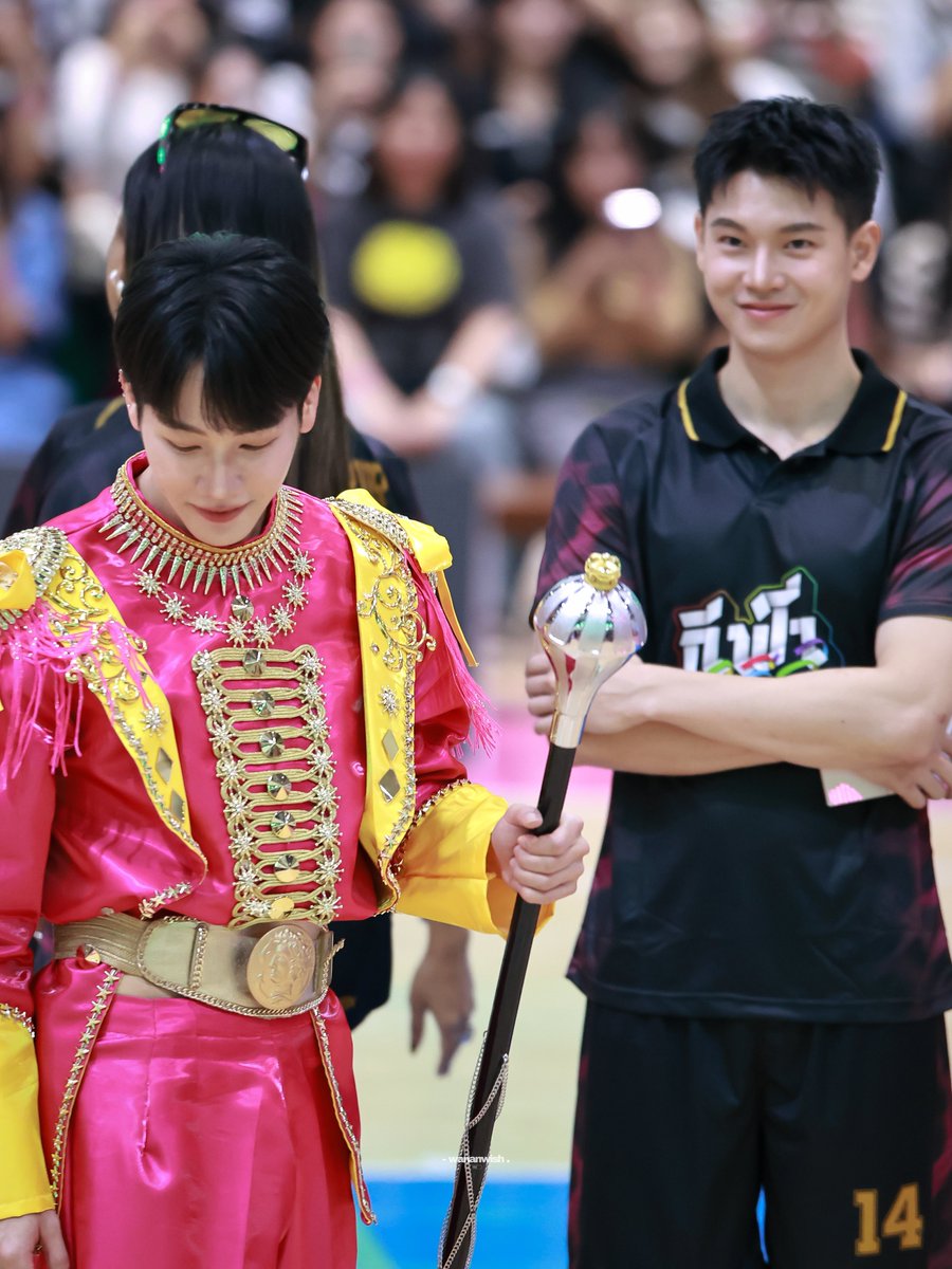 (13/12/25)

ขวัญใจพี่นักบอล

<a href="/yinyin_anw/">Yinyin</a> #yinyin_anw
<a href="/warwanarat/">ว</a> #warwanarat 
#yinwar #หยิ่นวอร์ 
#กีฬาหลีสูxหยิ่นวอร์ 
YINWAR LEESOO SPORTS DAY