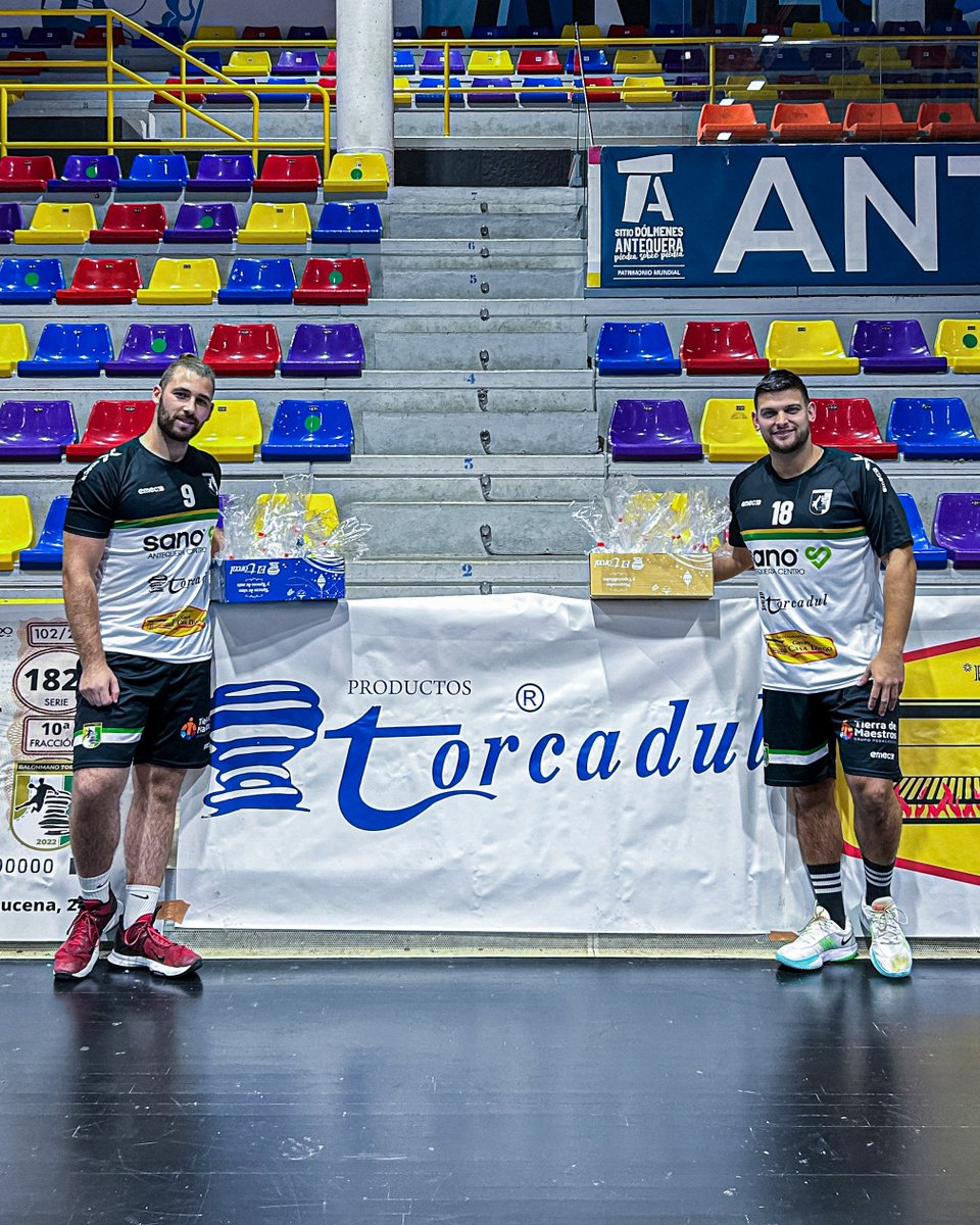 😲 ¡𝗦𝗢𝗟𝗢 𝗣𝗢𝗥 𝗔𝗦𝗜𝗦𝗧𝗜𝗥! 👉🎄 Esta tarde, repartiremos mantecados entre los aficionados presentes en el partido gracias a nuestro patrocinador <a href="/Torcadul/">Torcadul</a>. ¡No puedes faltar! 🎁👈

#SomosTorcal #Antequera #Balonmano #100x100Antequera