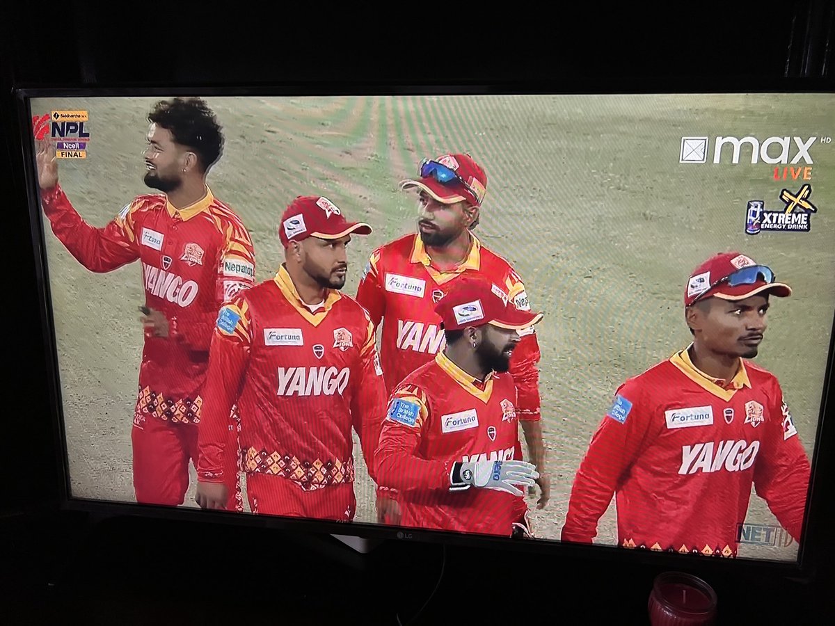 ibnamra's tweet photo. Lumbini Lions need 86 runs to win the #NPLfinal ! https://t.co/NvG4CrQcjp