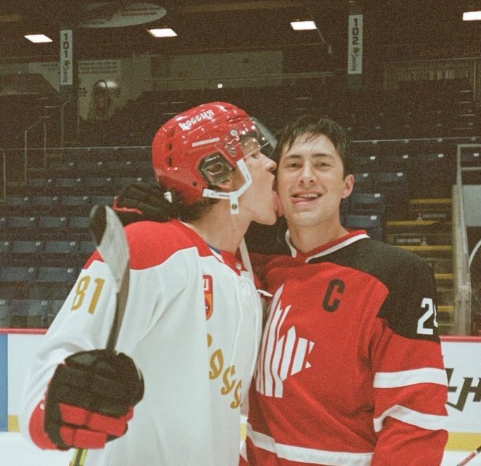 parkchigiz's tweet image. heated rivalry is so jayhoon coded..