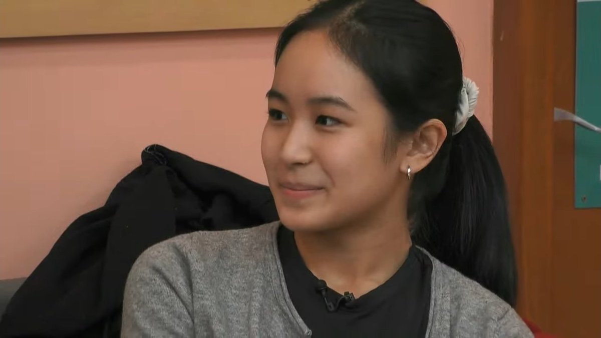 maryellaiza's tweet image. me kapag nakakatitigan ko si crush:
 HAAHAHAHAHAHHAHAHAHAHAHAHAHAHAHAHAHHAHAHAHAHA EWAN KO SA ’YO, HEATH JORNALES. TIKLOP NA TIKLOP SHA IH 😭

#PBBCollab20ThirdEviction