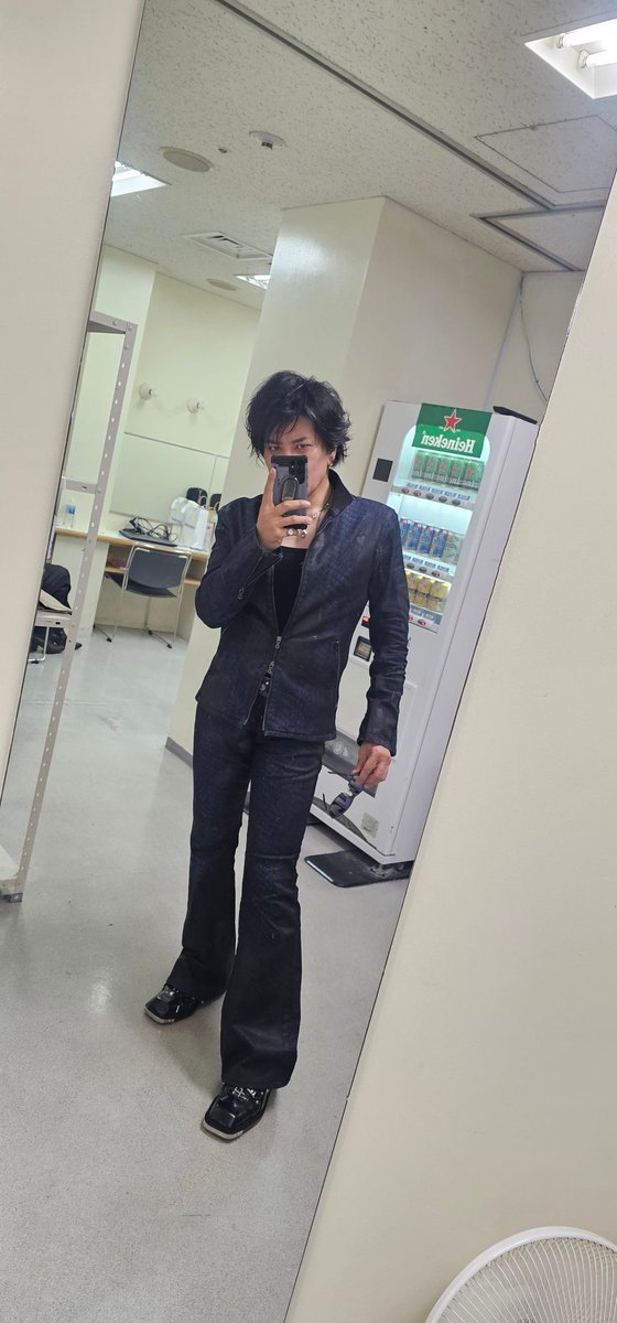 c4toki's tweet photo. C4/PRIDE ONE at 新宿ReNY
お疲れ様でした！皆さんのおかげで新宿ReNYファイナル10周年に相応しいライヴになったと思います。ありがとうございました！☺明日のイベント晴れるように今から神社行ってお百度踏んできます🏃💨 https://t.co/pW1kZhyfKz