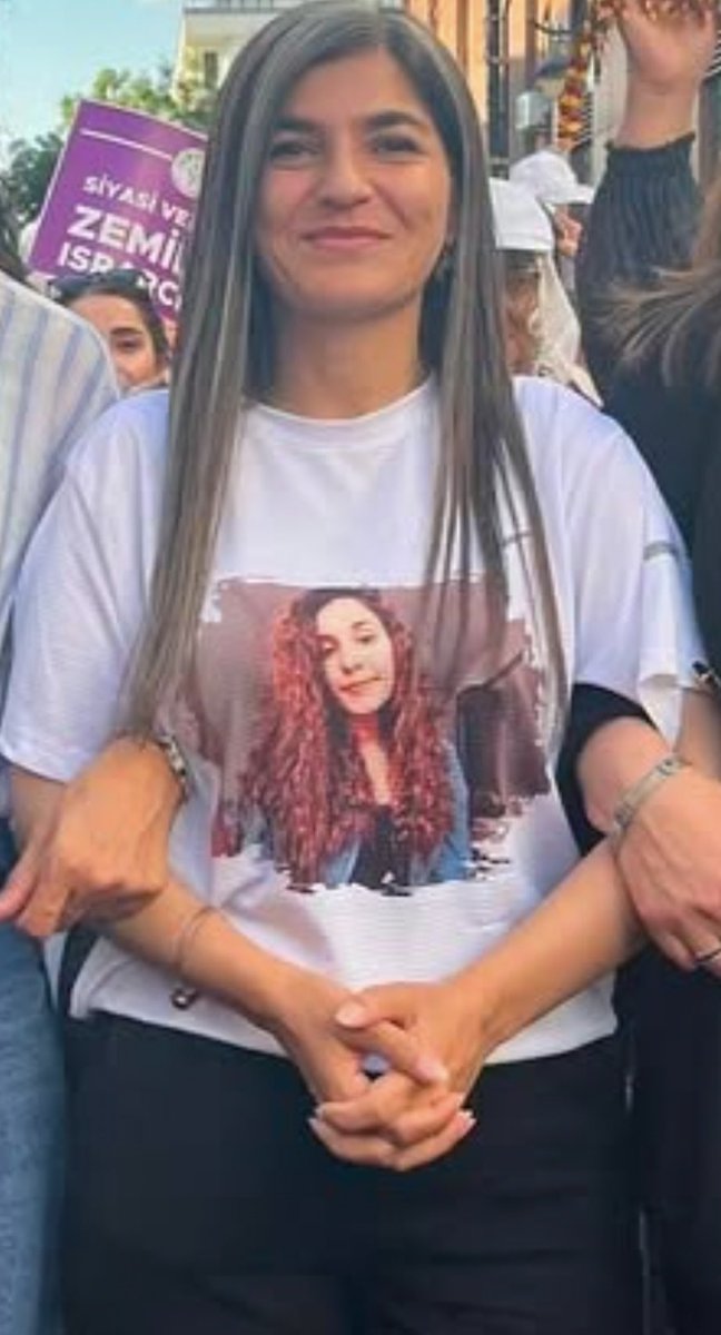 Bugün 2168
 gün oldu Gülistan Doku dan haber yok 

#GülistanDokunerede
#GülistanDokuiçinsesver
#GülistanDokuyasahipçık