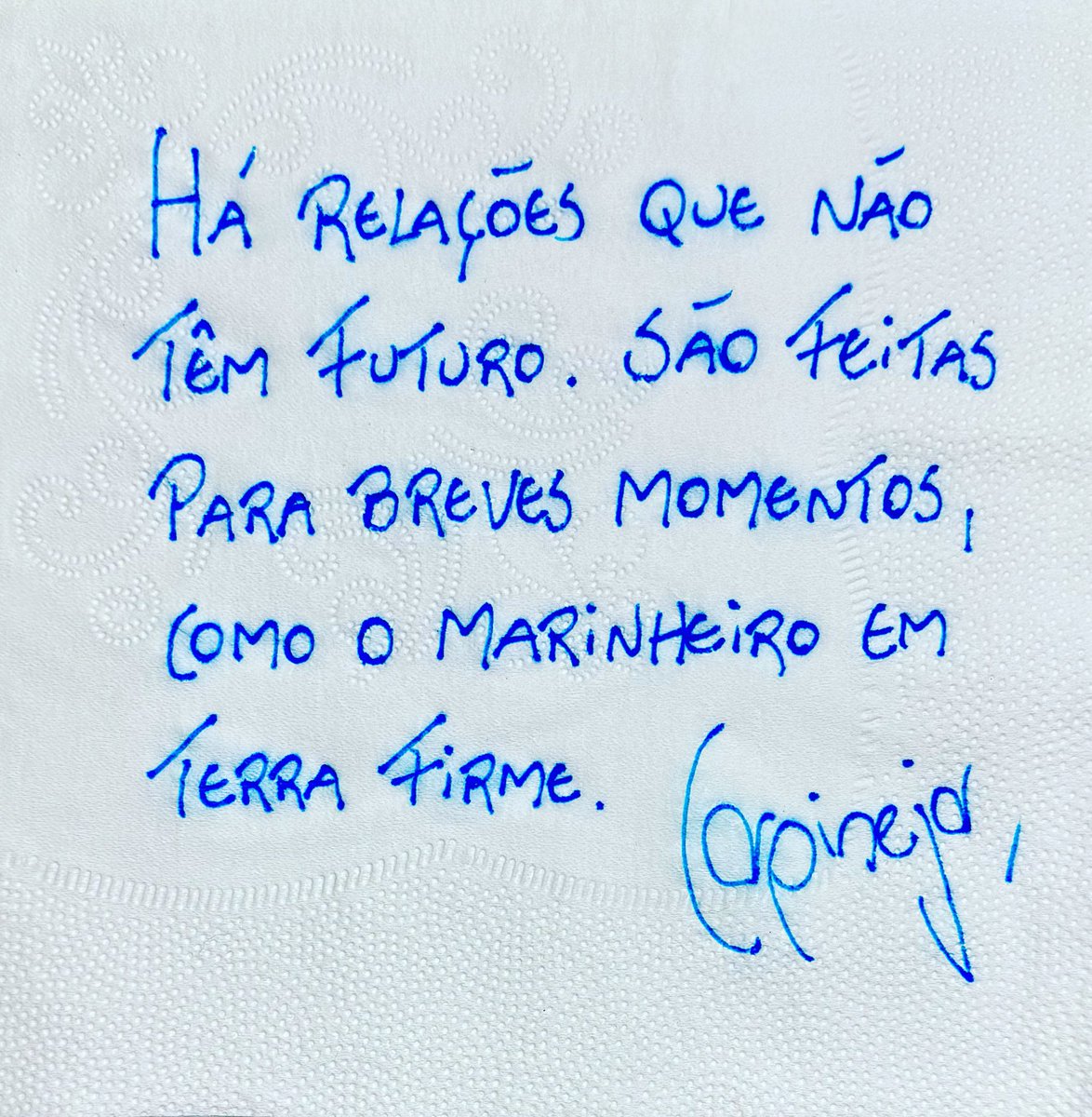 CARPINEJAR's tweet photo. Paixões são marcantes, mas não duradouras. https://t.co/9NyQwyCpL0