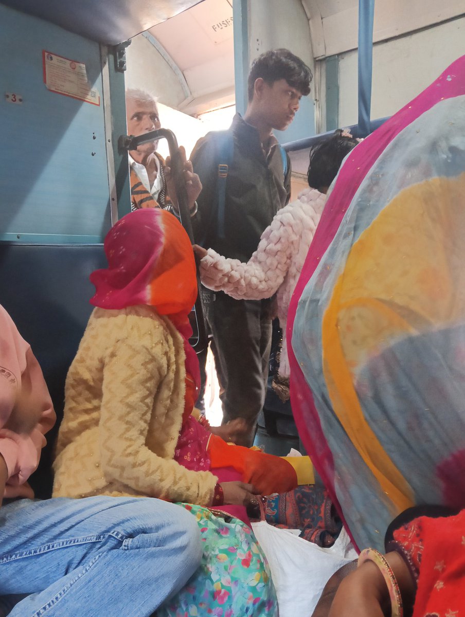 रो Ro tweet media