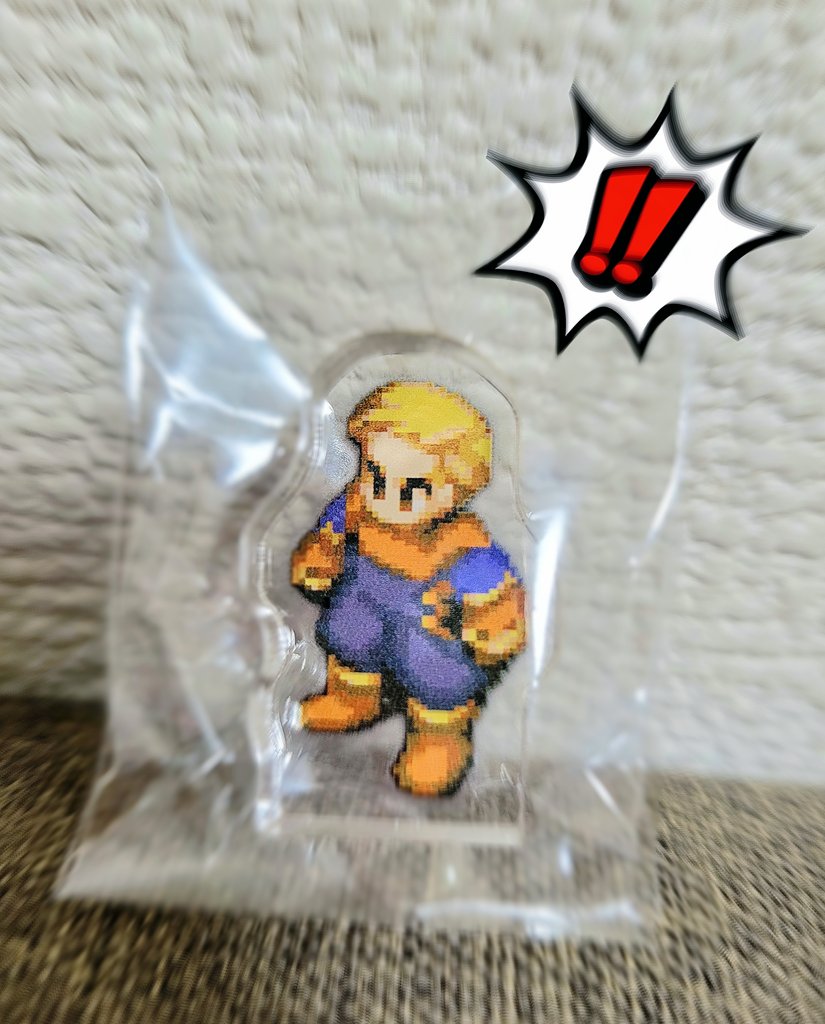 #FFタクティクス アクリルブロックのガチャガチャしてきました！
ラムザが出たら事務所に飾ってもらえるかなー😊と思って3回まわしたんです。
来てくれたのは見習い戦士とオーランと、あと、、、
まさかのアルガス‼️‼️‼️‼️

豆だけのスープ、作ってあげるからね。#FFT