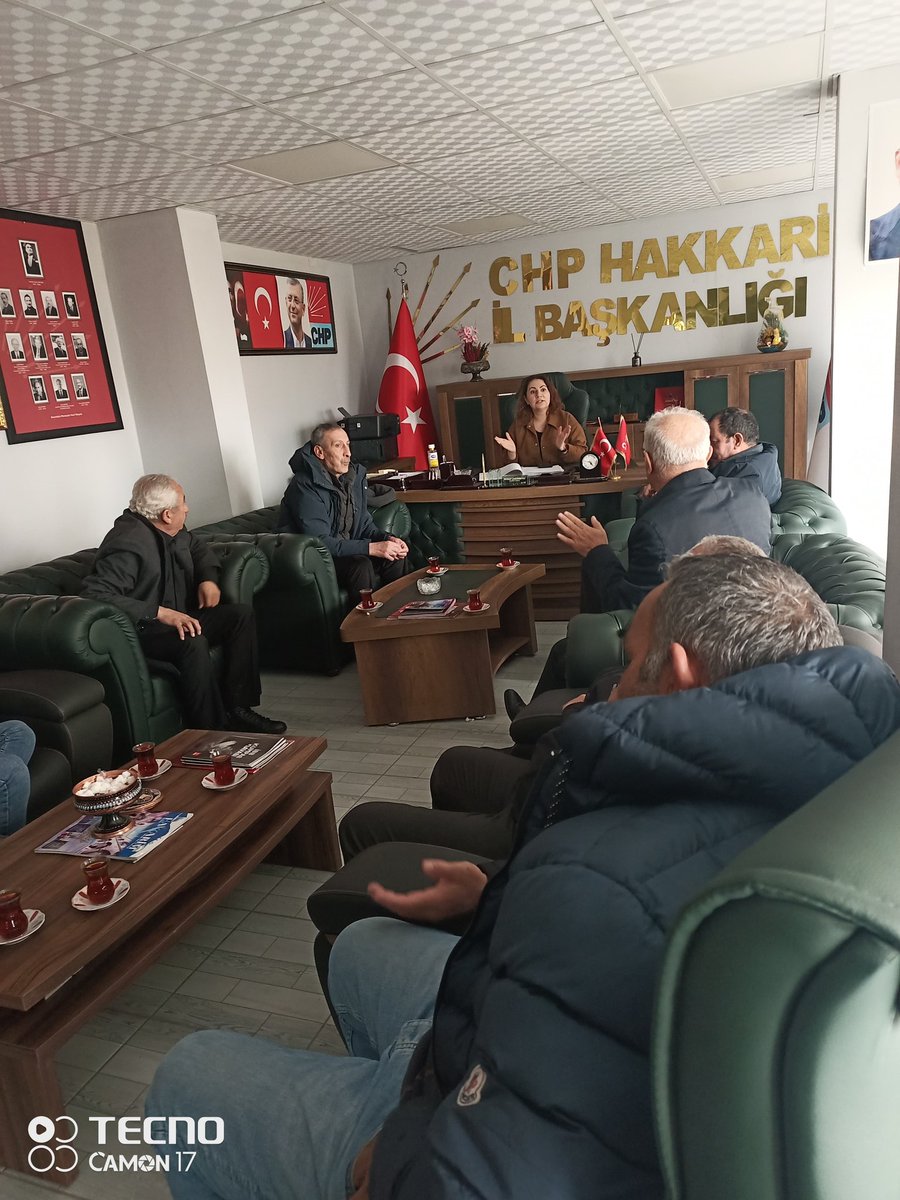 Yönetim Kurulumuz ile bir araya gelerek yürüttüğümüz çalışmalar ve önümüzdeki döneme ilişkin planlamalar hakkında kapsamlı bir fikir alışverişinde bulunduk. Ortak akıl ve dayanışma ile daha güçlü adımlar atmaya devam edeceğiz.