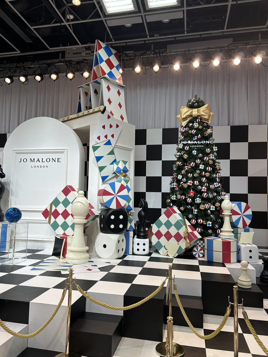 moto_grnd's tweet photo. 久しぶりの投稿です笑
@JoMaloneLondon 
#ジョーマローンロンドン
#JMLクリスマスゲーム https://t.co/aWIZxsMpLb