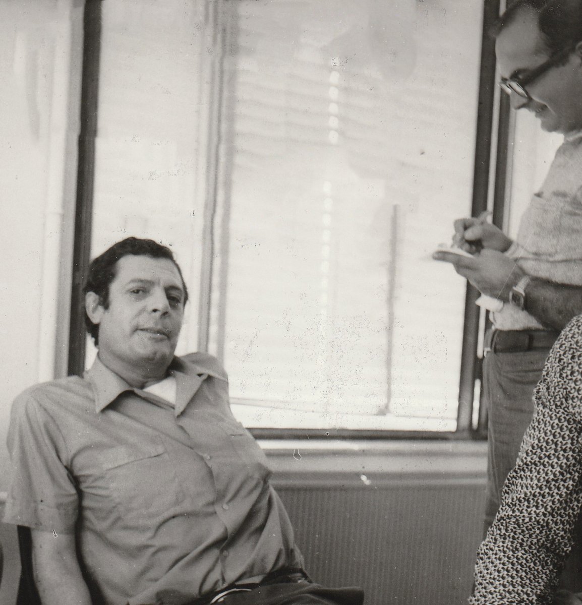 AndreaMusacci's tweet image. “PASSIONE CINEMA”: IL LIBRO CON 25 ANNI DI MICALIZZI SULLA “VOCE”

Paolo, nostro collaboratore dal 1967, ci ha lasciati il 20 ottobre 2024: lo ricordiamo col libro che tanto desiderava e un incontro giovedì 18 dicembre a Casa Cini

lavocediferrara.it/passione-cinem…