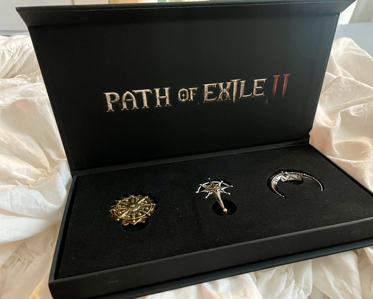 PLAYING PATH OF EXILE 2 today!  <a href="/pathofexile/">Path of Exile</a> 

Live in about an hour from this post :) 

Excited to play with <a href="/anniefuchsia/">AnnieFuchsia</a> <a href="/followgrubby/">Grubby</a> and <a href="/Zizaran/">Zizaran 🇳🇴</a> 

play.bump.fr/Sun_PoE2_040 - try it out for free right now, there’s a new class (Druid) #ad

AND LOOK AT THE PINS THEY SENT ME OMG