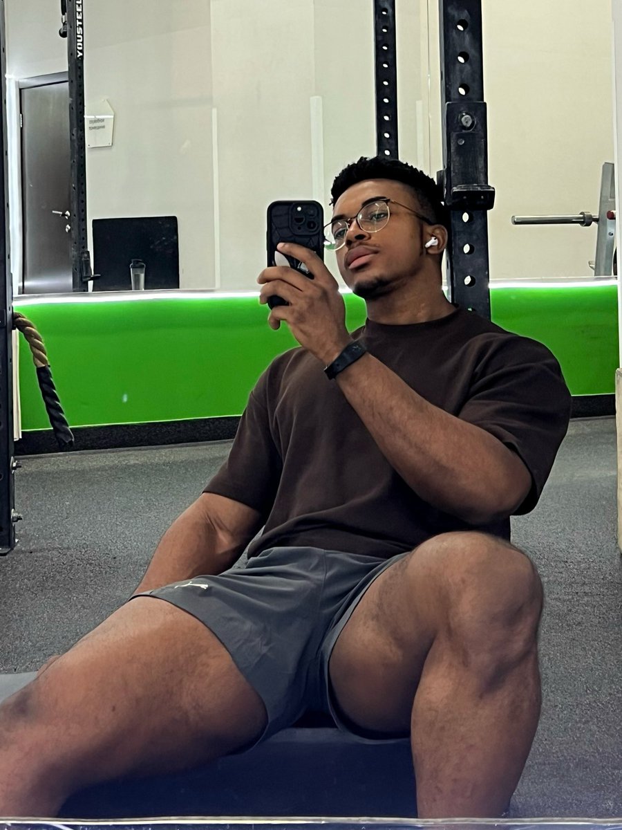 _rameg's tweet image. Да, я в зале живу🙂‍↕️