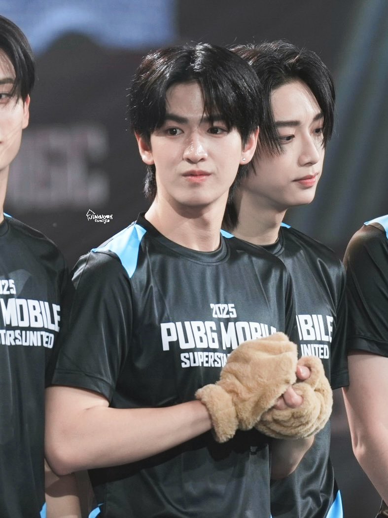 ตาแป๋วมากลูกกกก 🥹😝

#PUBGMxBUS
#G1N3
#JINWOOKkim
#BUSbecauseofyouishine