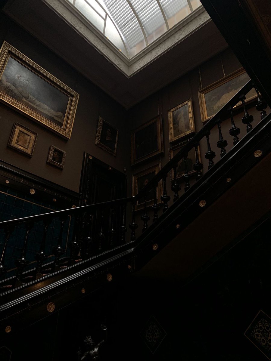 Ruesthetiic's tweet photo. — A day spent at the museum. ♡ https://t.co/JNFlH8akg9