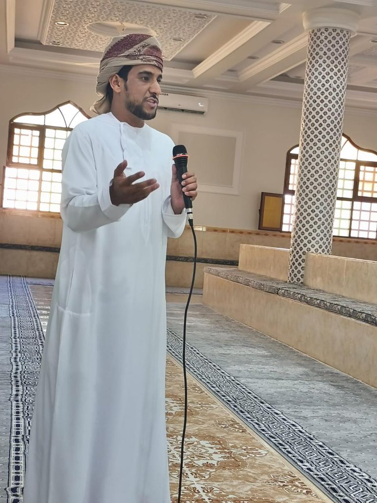GSharqiya's tweet photo. نظمت المديرية، برنامج توعوي ضمن الحملة التوعوية لمياه الشرب المعبأة و مياه الابار والمزارع مع المعنيين بقرية السويح الصحية، وذلك بهدف التوعية وبيان سلبيات استهلاك مياه الابار بدون التأكد من خلوها من المسببات المرضية، وتخلل البرنامج  توزيع نشرات و عمل مسابقات تشجيعية للحضور. https://t.co/7bOsHAPFY1