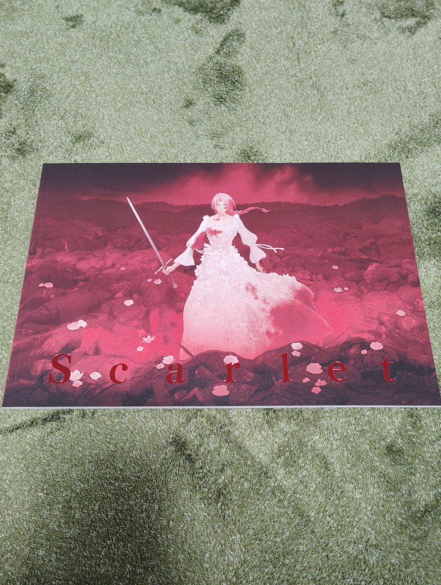 スカーレット、パンフレット　他 劇場にて購入のパンフレット ページをめくりながら鑑賞時の興奮を