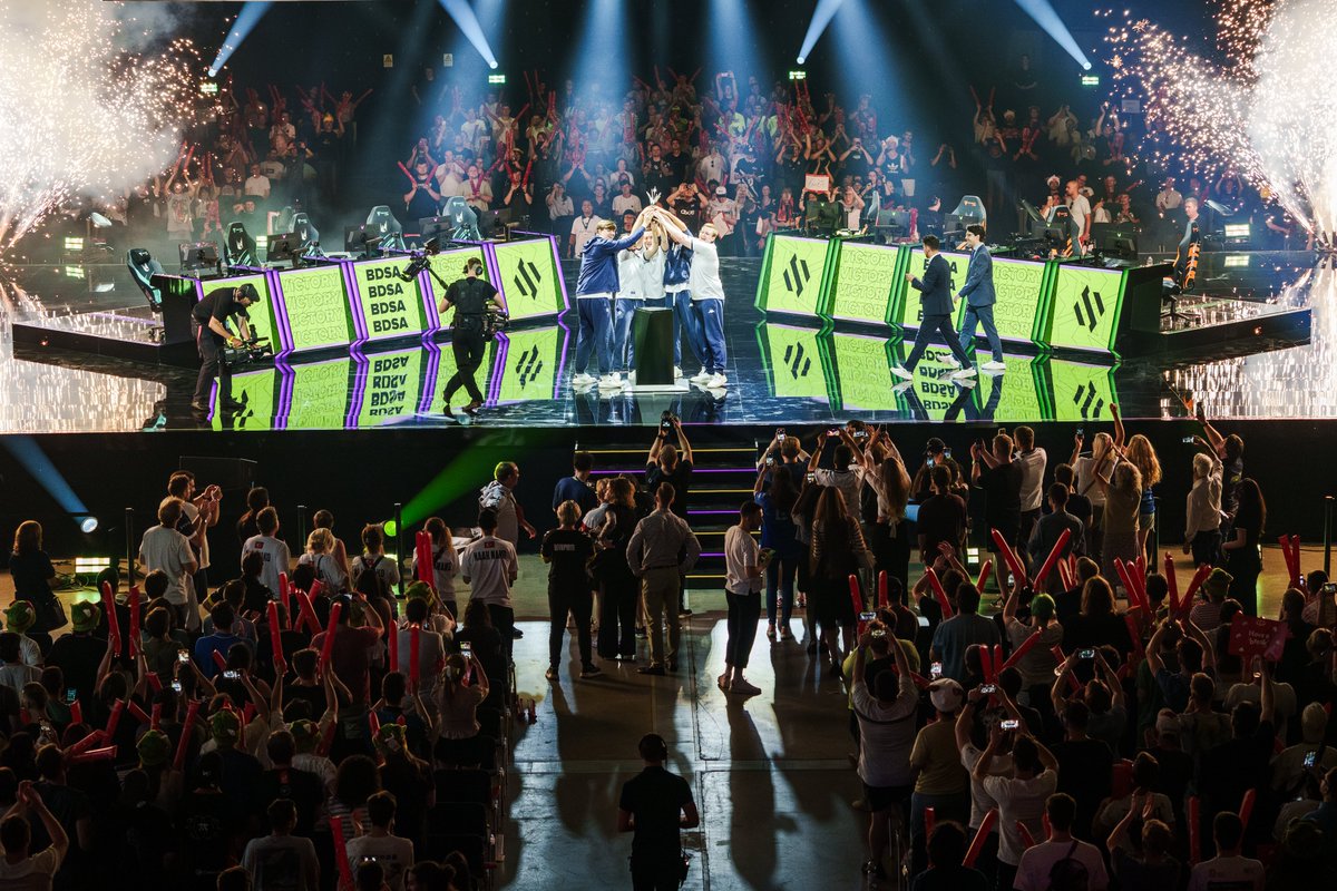 ShiftersGG's tweet photo. What's your best Team BDS memory? https://t.co/F5b1M25lAu