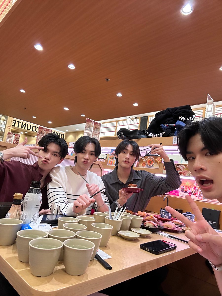 𖠿 𝐂𝐡𝐚𝐭𝐜𝐡𝐚𝐩𝐨𝐧 tweet media