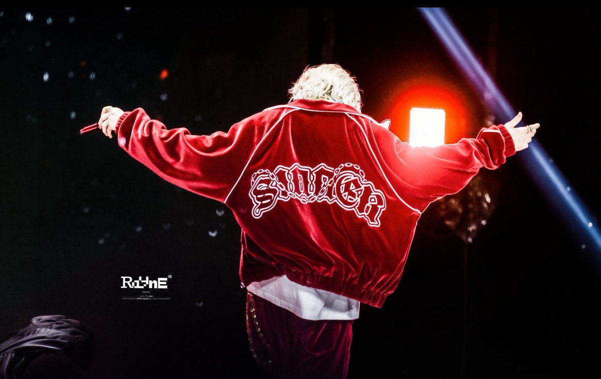 the AURAA of this pic…‘sinner’ oh king-ki 🧎‍♀️
