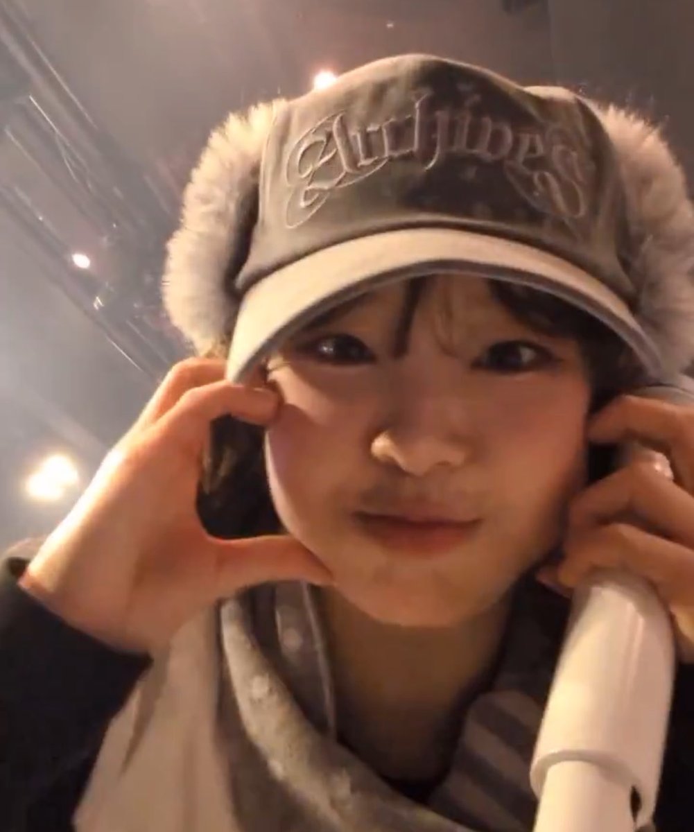 not chuu.lvr tweet media