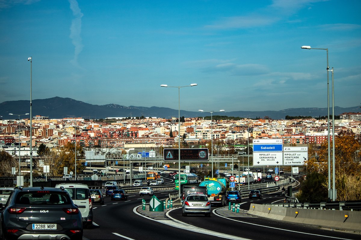 CatalunyaMTP's tweet image. El risc de pobresa de la població de l'AMB puja un 14,7% i s'eleva al 34,4% considerant el cost  de l'habitatge 

L'estudi de l'Institut Metròpoli consigna també que el regim de lloguer creix i el de propietat minva

✍️A @InstMetropoli i a @CatalunyaMTP catalunyametropolitana.cat/el-cost-de-lha…