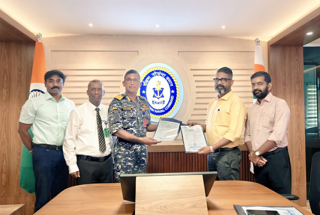 IN_HQSNC's tweet photo. A #MoU was inked between #HQSNC & Lakshmi Hospital, #Ernakulam on #12Dec 25. The MoU provides cashless medical treatment for Naval Civilian Personnel and their families, reinforcing #IndiaNavy’s commitment to  #healthcare and well-being of its #DefenceCivilian workforce.
@IN_DCP
 @DefencePROkochi
