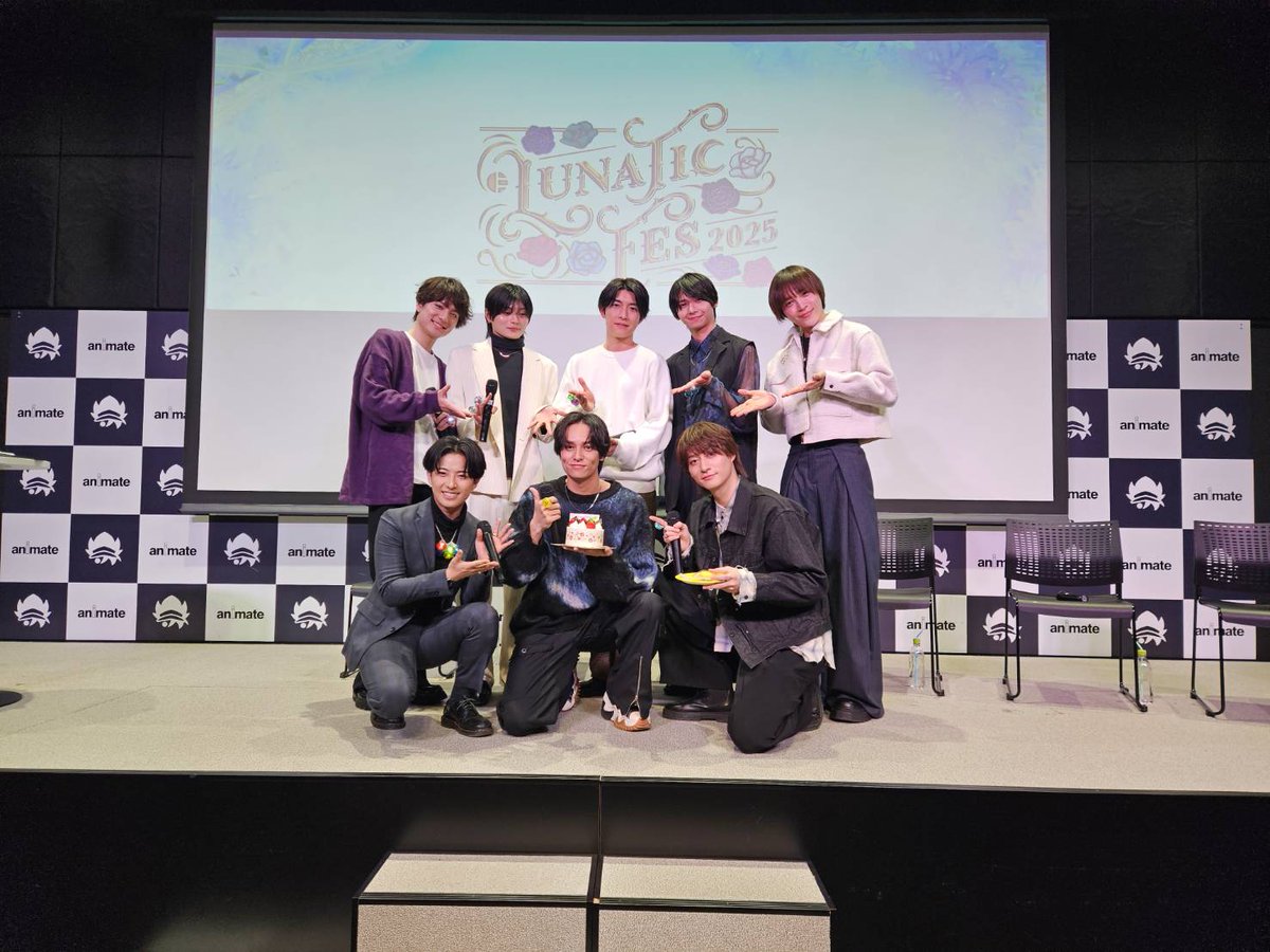 sqstage's tweet photo. 【BD】 #LUNAFES2025 発売記念イベントにご参加いただいた皆様ありがとうございました！
改めてBDを見直し、お楽しみいただければ幸いです💐

瀬戸啓太さんのお誕生日(12月16日)もお祝いさせて頂きました！
少し早いですが、瀬戸さんお誕生日おめでとうございます🎉

引き続きツキプロステージをよろしくお願いいたします！

#ツキステ。 #イブステ #スケステ #バズステ