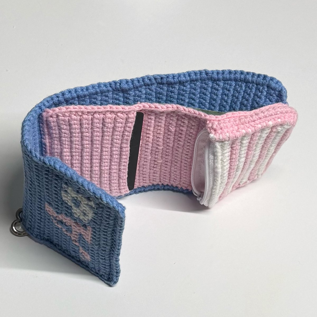 아뜨뜨 tweet media