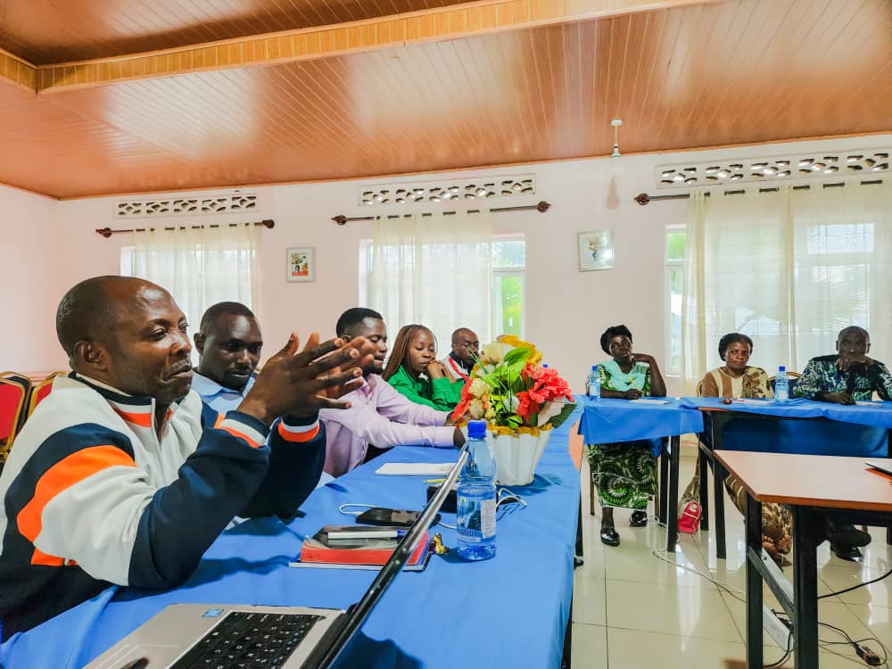 DrcHroc's tweet photo. La résilience face aux épreuves de la vie : comment surmonter nos difficultés?

Telle était la thématique principale de la retraite annuelle organisée par HROC RDC à l'intention de son personnel de coordination et de ses agents de terrain (facilitateurs). https://t.co/Qkd39UPGuu