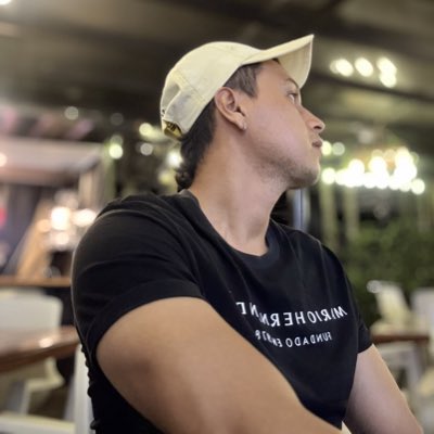 jonatanramirezh's tweet photo. #NuevaFotoDePerfil https://t.co/kXnSxRR5w9