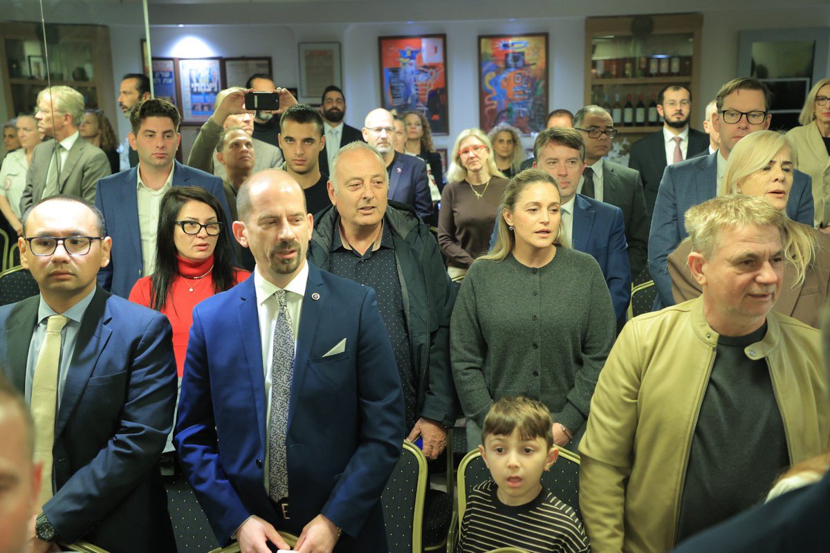 AlEmbassyIsrael's tweet image. 🇦🇱 On the occasion of Albania’s National Day, Ambassador Meri Kumbe welcomed members of the diplomatic corps, partners, and friends to celebrate our Independence Day and the strong ties between Albania and Israel.

@AlbanianDiplo @IsraelMFA