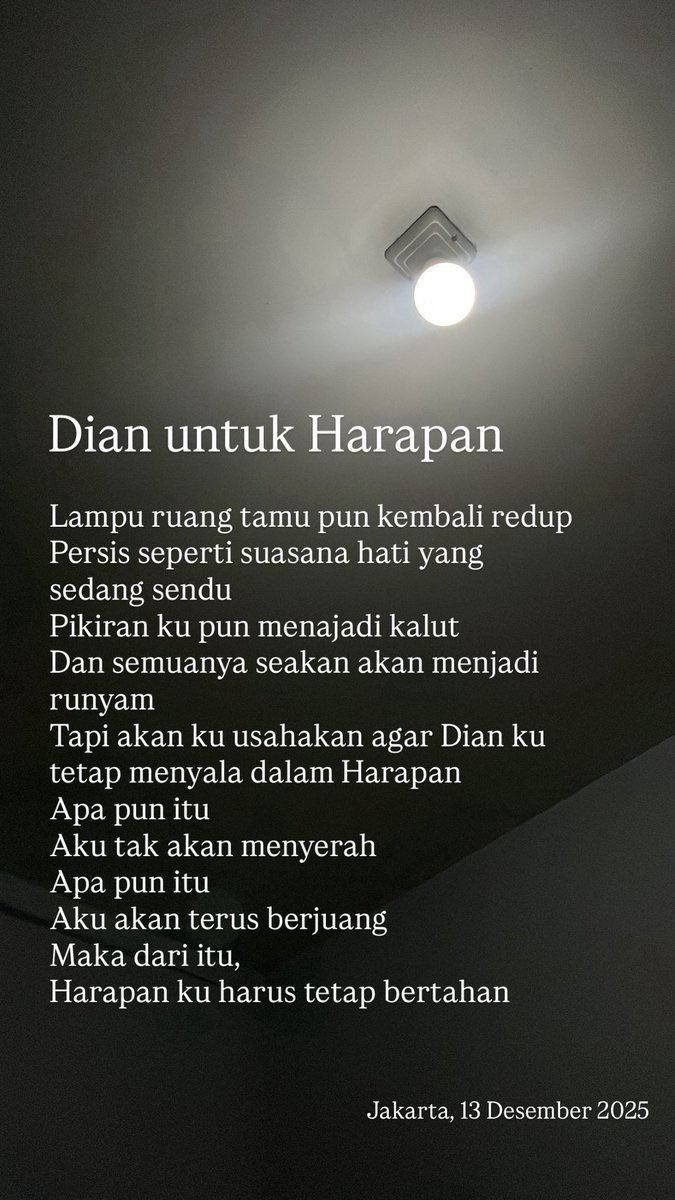 lapak_yan's tweet photo. Ku tulis sajak kecil ini untuk menjadi pengingat bahwa aku menyayangimu dengan sungguh-sungguh. https://t.co/bBbPLJoJXX