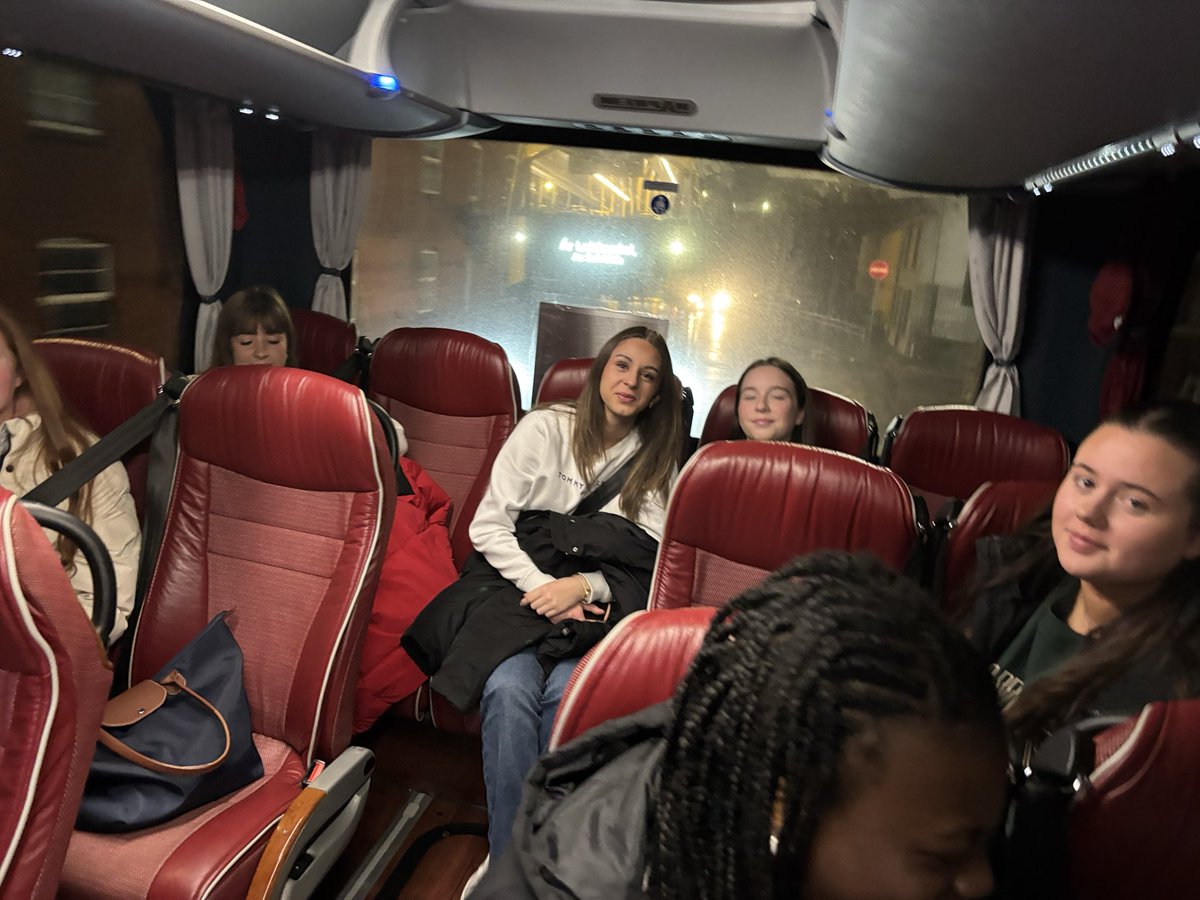 Lisnacullia's tweet photo. Desmond College student have linked up with their @colnanonagle counterparts and are heading to Dublin for @SciFest4STEM organise by @TeenTurn - https://t.co/TZurUfuUxM