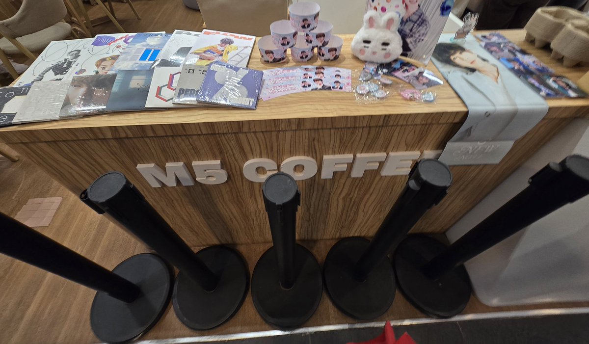 jinkitokki's tweet photo. Thank you for the cafe event :) @vanilla_onew #ONEW #SHINee https://t.co/pgQgvx2YgG