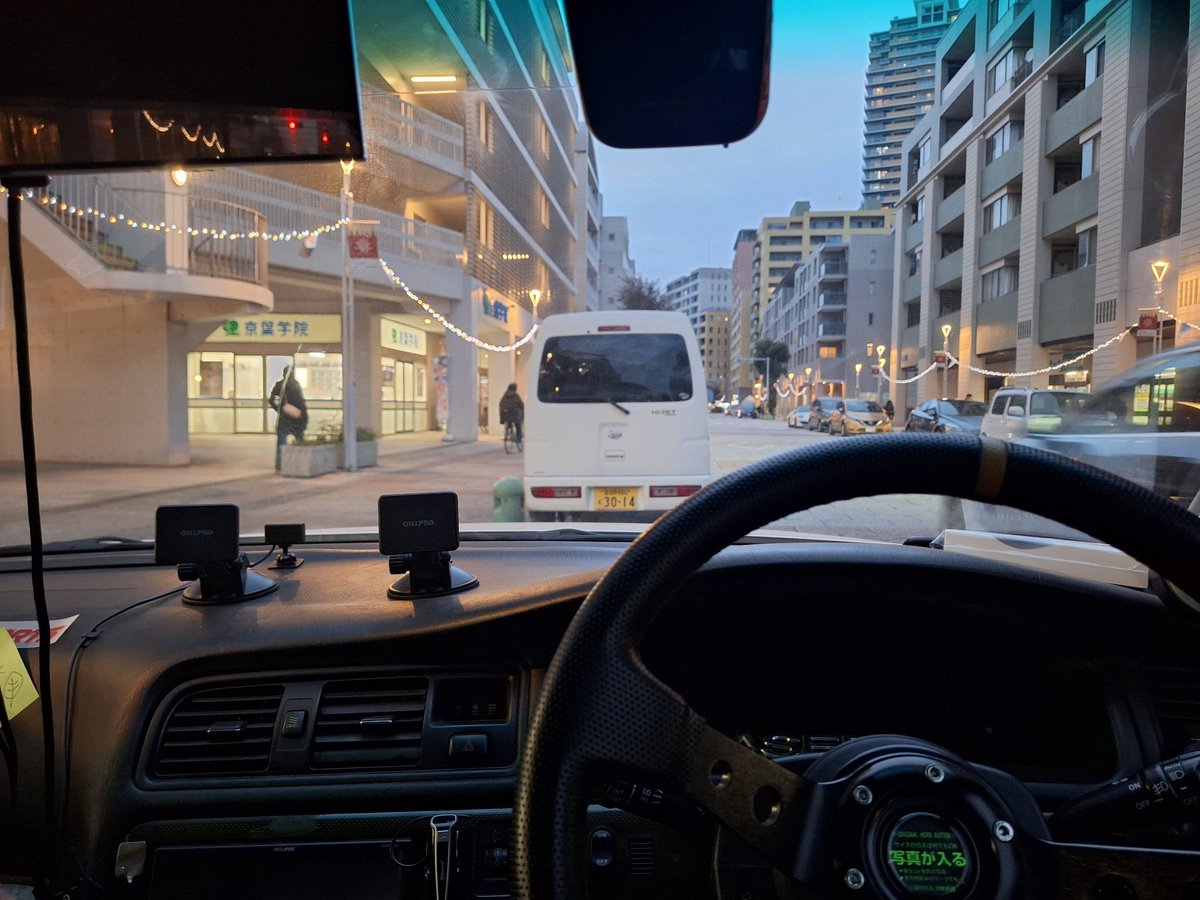 ヘッドライトリペアレンズの後払いしたから理容室りんたろうに