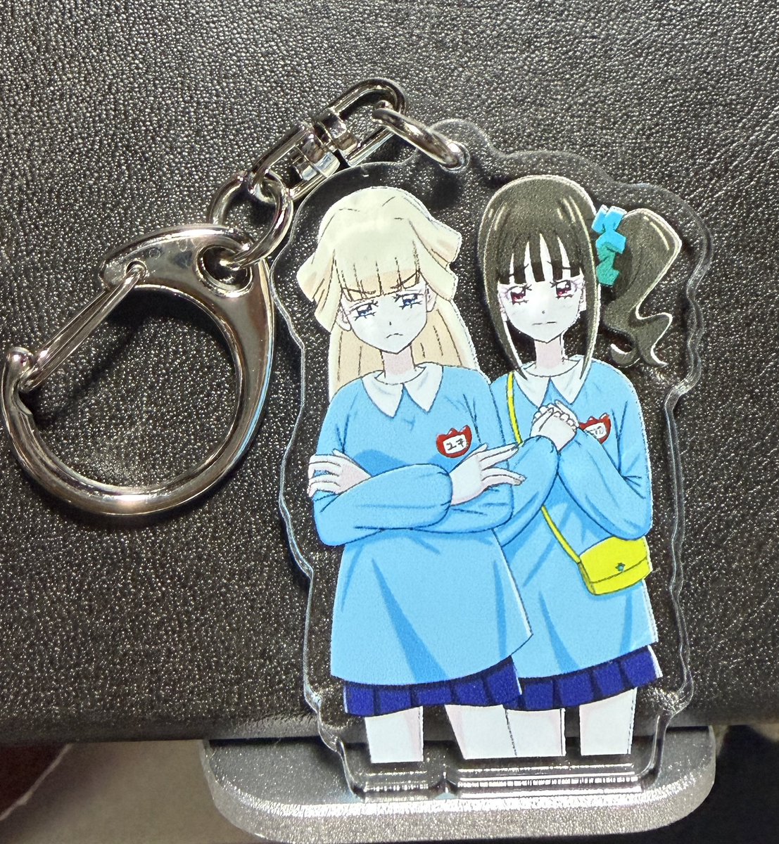 セットのアクキーと名刺届いた☺️ アクキー良い感じ🙆