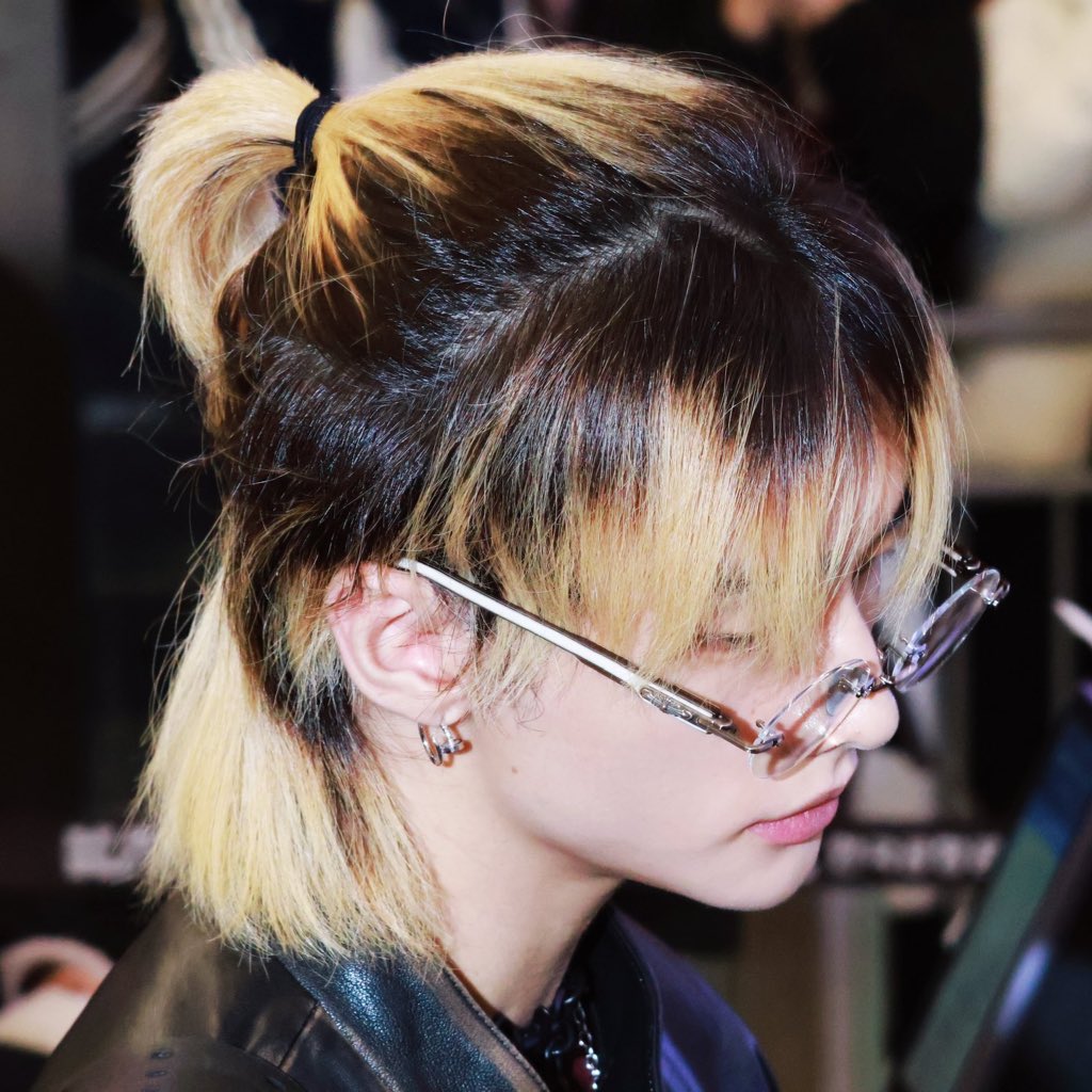 oujihyunjini's tweet image. anime                                     real