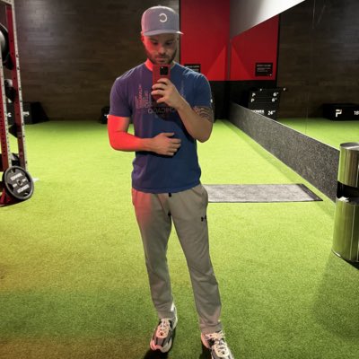 Greg ⛽️ tweet media