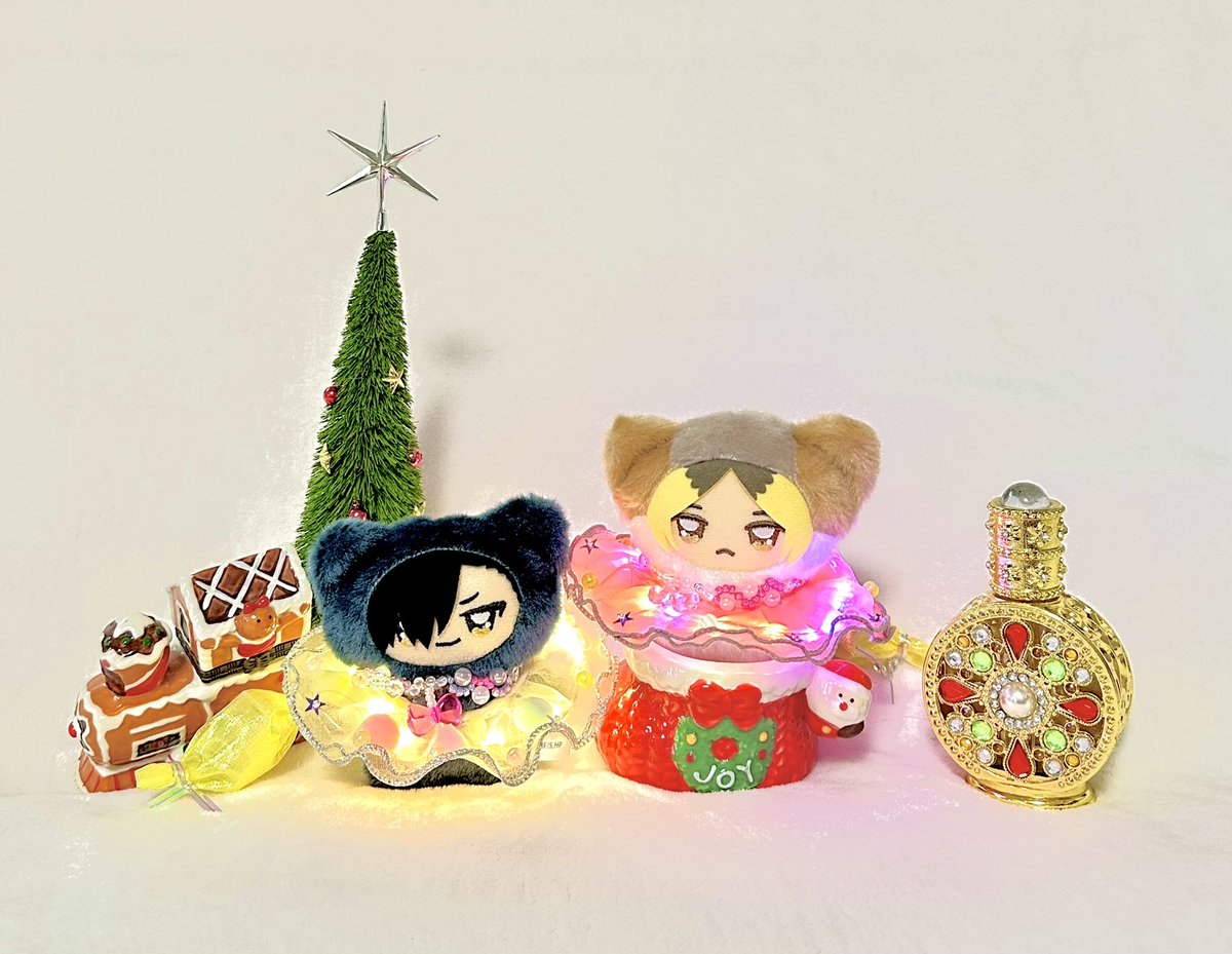 mahiromaron's tweet photo. 少し前ですが、あぺとぺ商店さま（@_apetope ）よりクリスマス🎄にピッタリなお洋服が届きました✨キラキラ光って可愛すぎる〜🩷あぺとぺ商店さまのお洋服やアクセサリーが大好きです！✨
お写真いろいろ撮ってしまった笑笑
幸せ〜💕✨
水色のサンタさんもありがとうございました🩵✨
大切にします✨ https://t.co/AjHYilj2zz