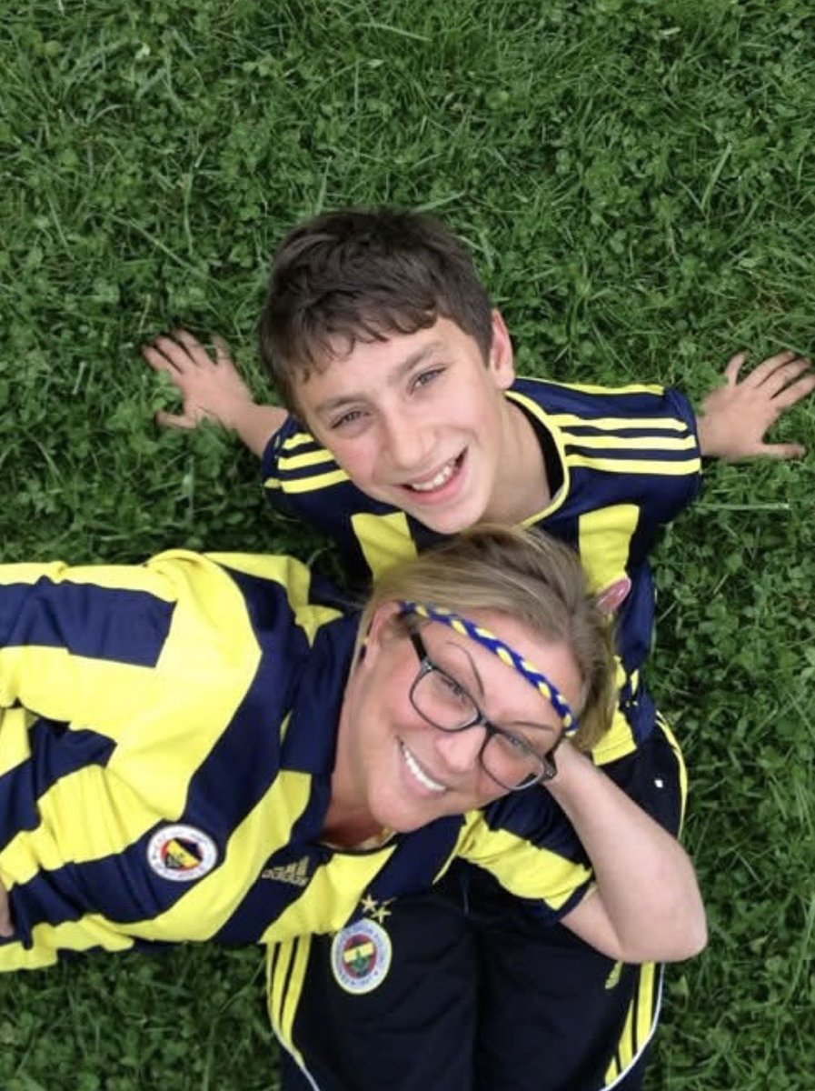 Evladın da hayırlısı.

Mekanın cennet olsun Güllü.