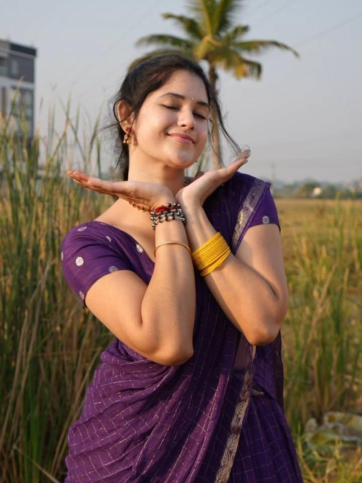 G8CGP0lagAAx0KR?format=jpg&name=medium