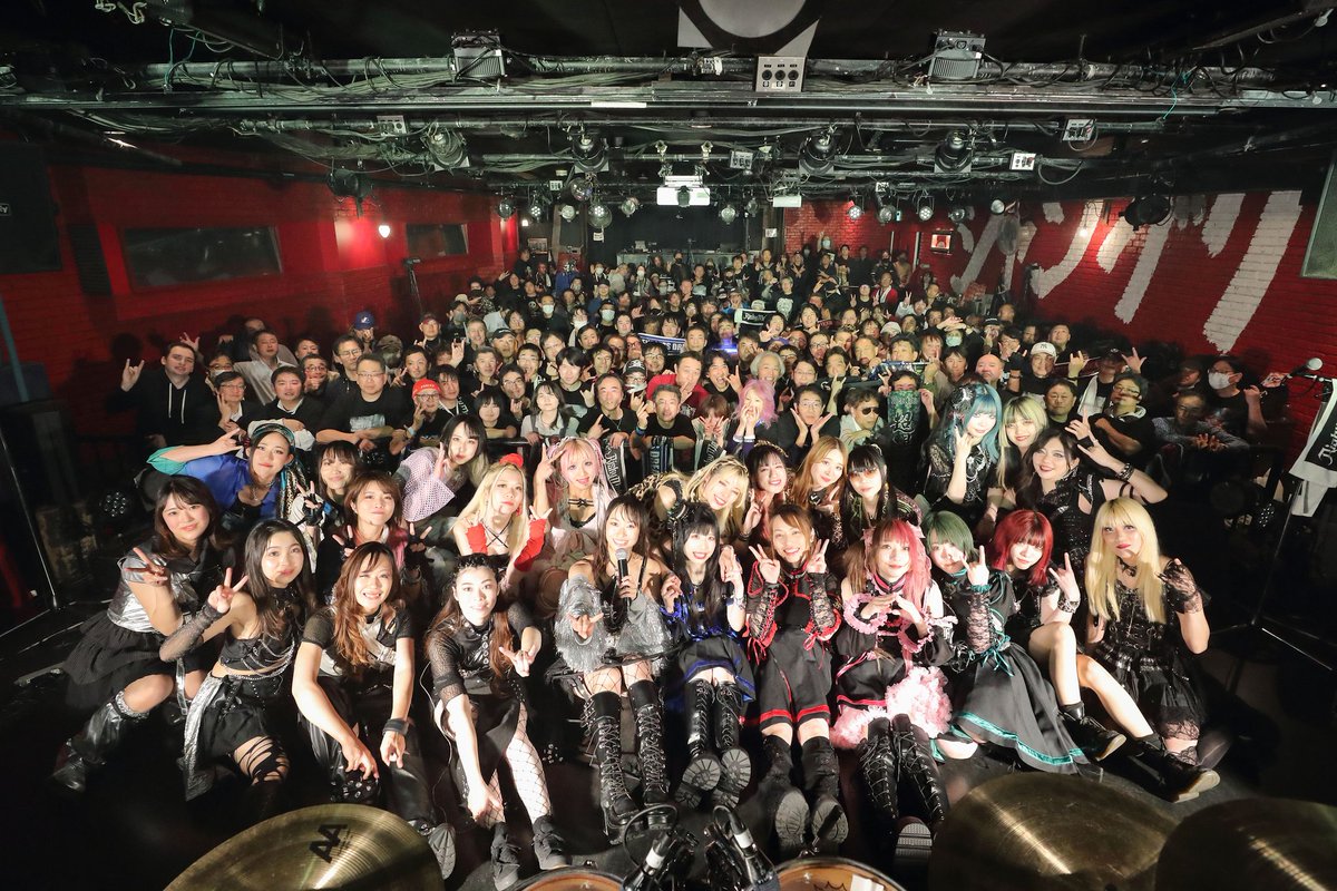 GIRLS ROCK REVOLUTION tweet media