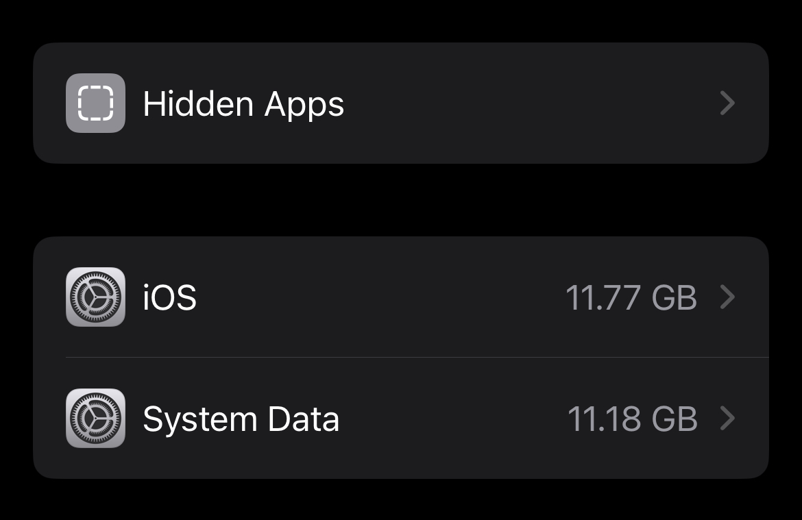 CyberSecPathway's tweet photo. System files impact on iPhone storage.

Before iOS 26:                  After iOS 26: https://t.co/TGprFr0Imu