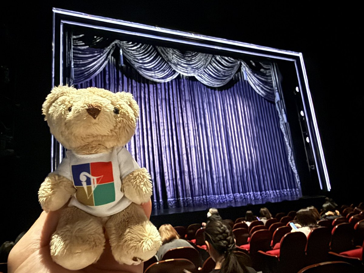 RYO24_1024's tweet photo. 劇団四季『ゴーストアンドレディ』終演。
オンライン配信で2回とも観てその時点で歴代一位レベルでハマり！
今日生で観たらもう抜けられなくなってしまった🤦‍♂️
日々満席、チケットも即完売になるよねそりゃあ。
カーテンコールまで泣きまくり😭
最高の3時間でした💕 https://t.co/8hJ08wchie
