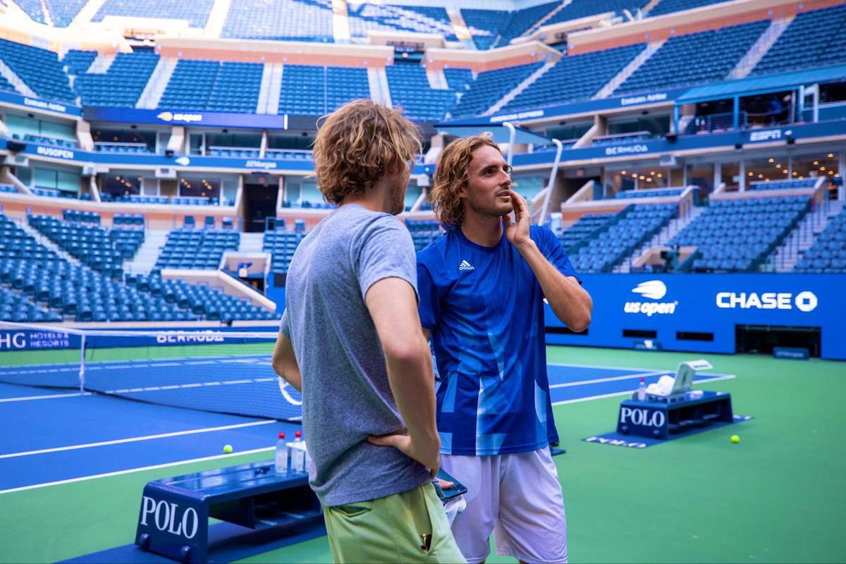 TennisHypeMedia's tweet image. Handsome Dude With Sign

Stef Tsitsi Thread

Greek #1 Stefanos Tsitsipas - World #3 career high

#ATP #Tennis 

#7 

Gorgeous Greek God Tsitsipas with the real #DudeWithSign @dudewithsign
