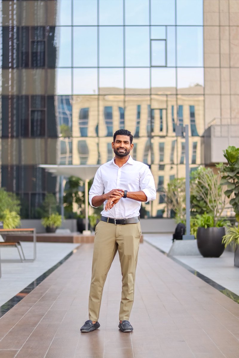 RajawardhanRed2's tweet photo. “Grace in every step, power in every pose.”
#UrbanElegance #StylishSoul
#CityscapeStyle #ModernMantra
#ProfessionalCharm #WeekendVibes https://t.co/gsJ559QfOG