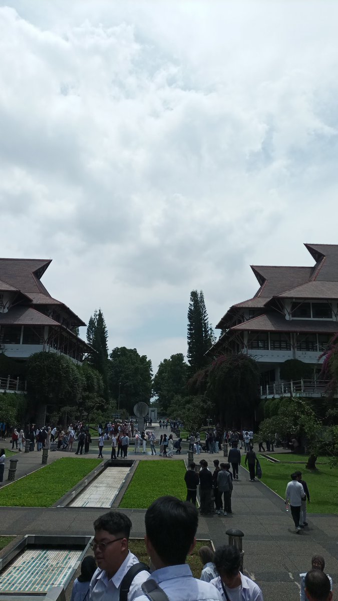 helloechn_'s tweet image. Hidup kalau gak di tilas, ya di ITB