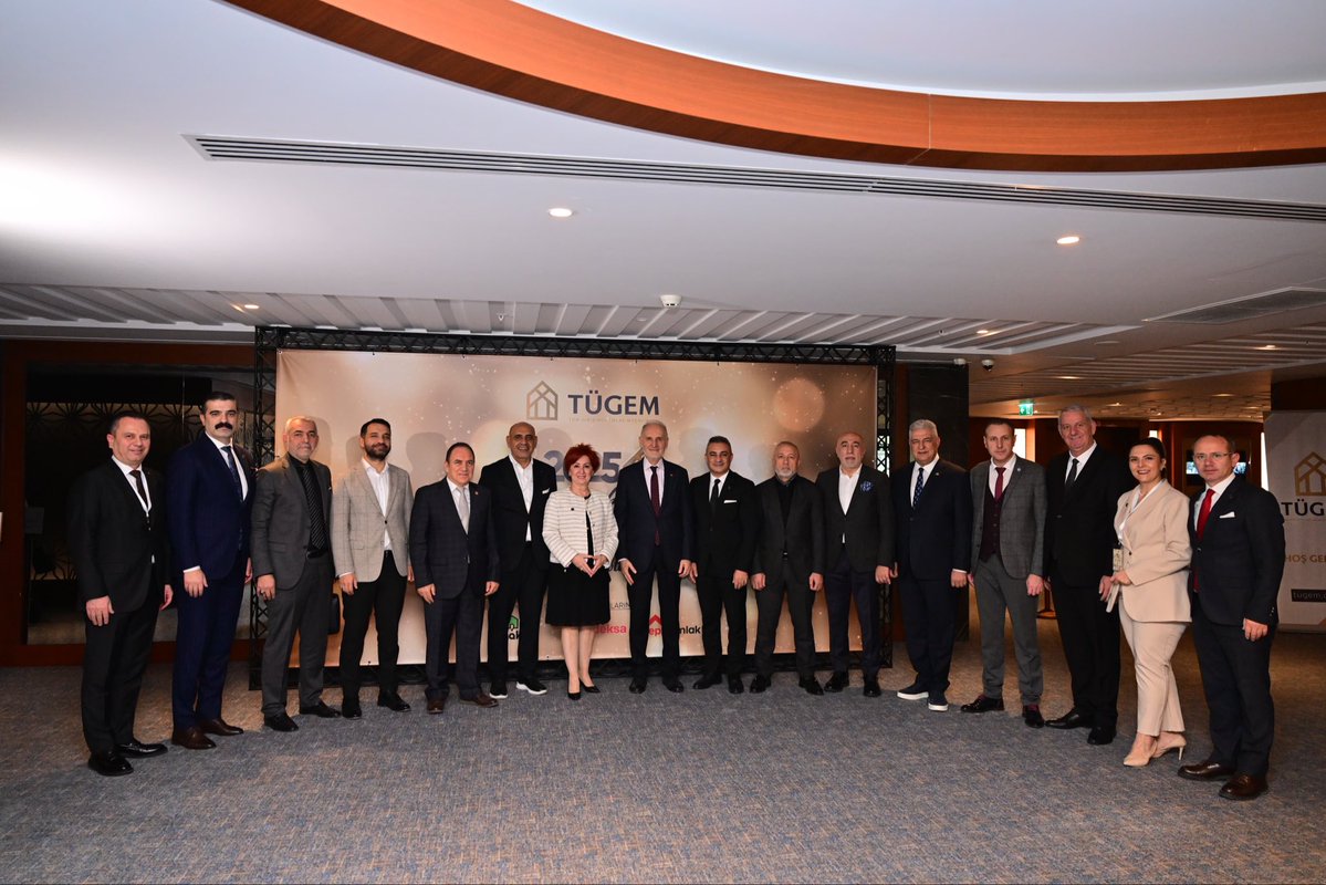 Tüm Girişimci Emlak Müşavirleri Derneği'nin (TÜGEM) 4. Olağan Genel Kurul Toplantısı'nda gayrimenkul sektörünün temsilcileriyle bir araya gelerek, sektörün mevcut durumu ve önümüzdeki döneme ilişkin başlıkları ele aldık.

Nazik davetleri için TÜGEM Kurucu Genel Başkanı ve İTO