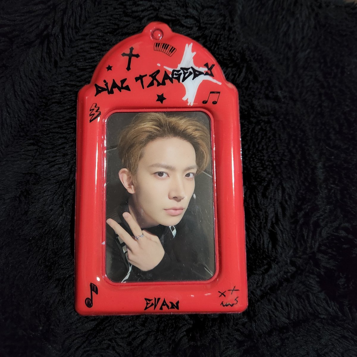 NUMBERING特典トレカのヒスン🐹👑 ビジュ良すぎる‼️♥️ Holiday