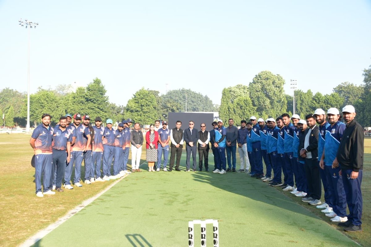 rajeshsisodia8's tweet photo. This morning at #IFFCO #GUJCOMASOL #Nano Sahakar Champions League 2025, got an opportunity to meet the players of Cricket Teams #Gujcomasol &amp; #Gujarat Secretariat at Kasturinagar Township along with with my #HR and other colleagues of #IFFCO Kalol. https://t.co/HHVjCWbI7a