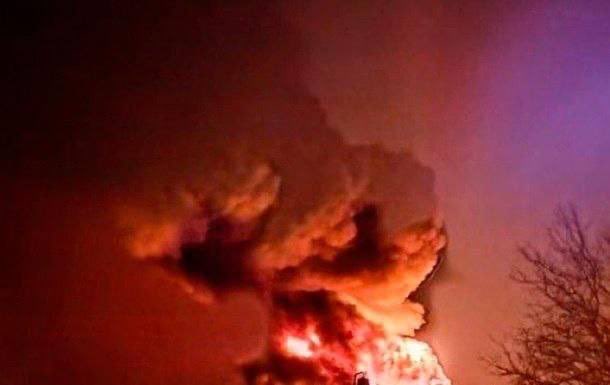 den_kazansky's tweet image. Yesterday, the Russian army suffered a major defeat in Kupyansk.

As usual, Russians decided to take revenge on Ukrainian civilians for their failures on the frontline. Last night, Russia launched a missile attack on Odessa, destroying its energy infrastructure. The city is…